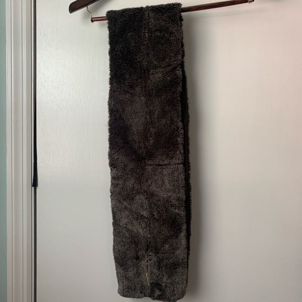 FOWNES faux fur stohl - Picture 2 of 4